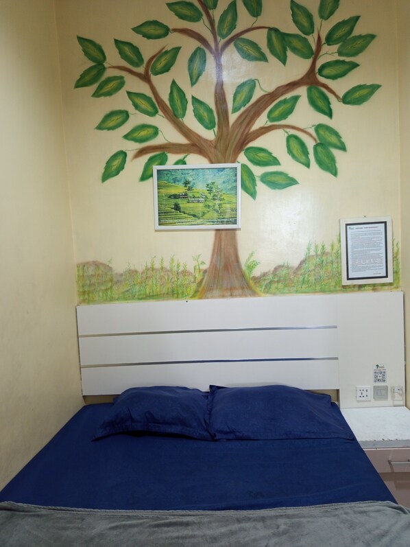 Standard Double Room | Free WiFi, bed sheets