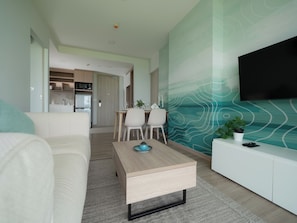 Appartement familial | Aire de séjour | Téléviseur à écran plat de 17 po avec télévision par câble