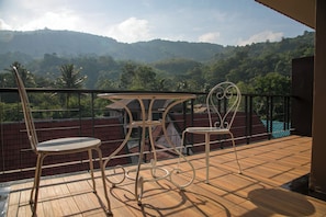 Studio with Kitchenette | Balcony