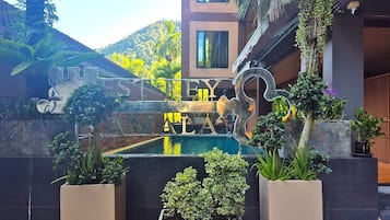 Alberca al aire libre