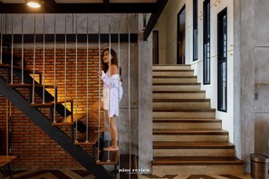 Exclusive Villa, Canal View | Living area
