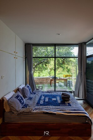 Exclusive Villa, Canal View | Park view