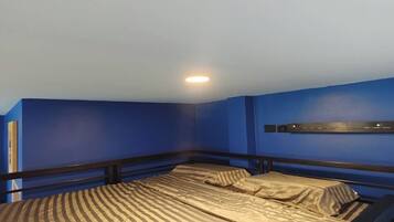 Iron/ironing board, free WiFi