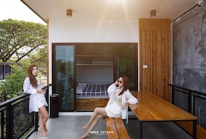 Deluxe Villa, Canal View | Terrace/patio