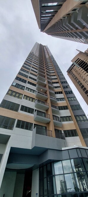 Exterior - 2-bedroom apartment with AC, fitness room and pool in the heartof  Colombo (Colombo)