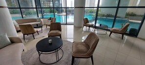 Pool - 2-bedroom apartment with AC, fitness room and pool in the heartof  Colombo (Colombo)