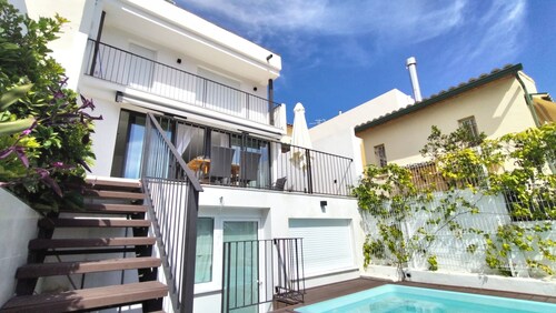 Casa con embarcadero, ideal para familias.