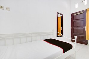 Standard Twin Room | Free WiFi, bed sheets