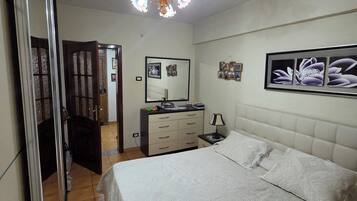 2 slaapkamers, een strijkplank/strijkijzer, wifi