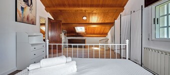 Casa Santi - 10 minutes from Santiago capacity 14 people