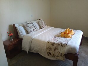Standard Double Room, Garden View | Free WiFi, bed sheets
