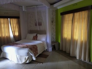 Enkeltrom – standard, hageutsikt | Wi-fi (inkludert) og sengetøy