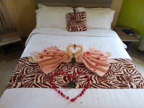 Enkeltrom – standard, hageutsikt | Wi-fi (inkludert) og sengetøy