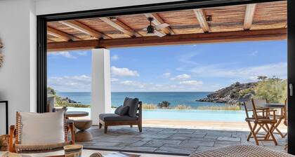Villa Calma a Beachfront Luxury Retreat, Villa