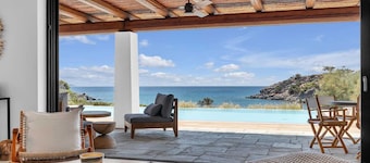 Villa Calma a Beachfront Luxury Retreat, Villa