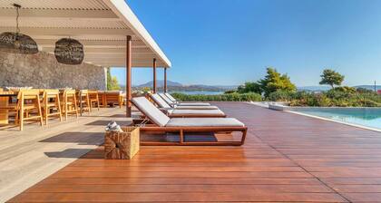 Seafront Villa Eternity with exceptional sea views, Villa