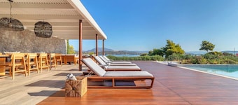Seafront Villa Eternity with exceptional sea views, Villa