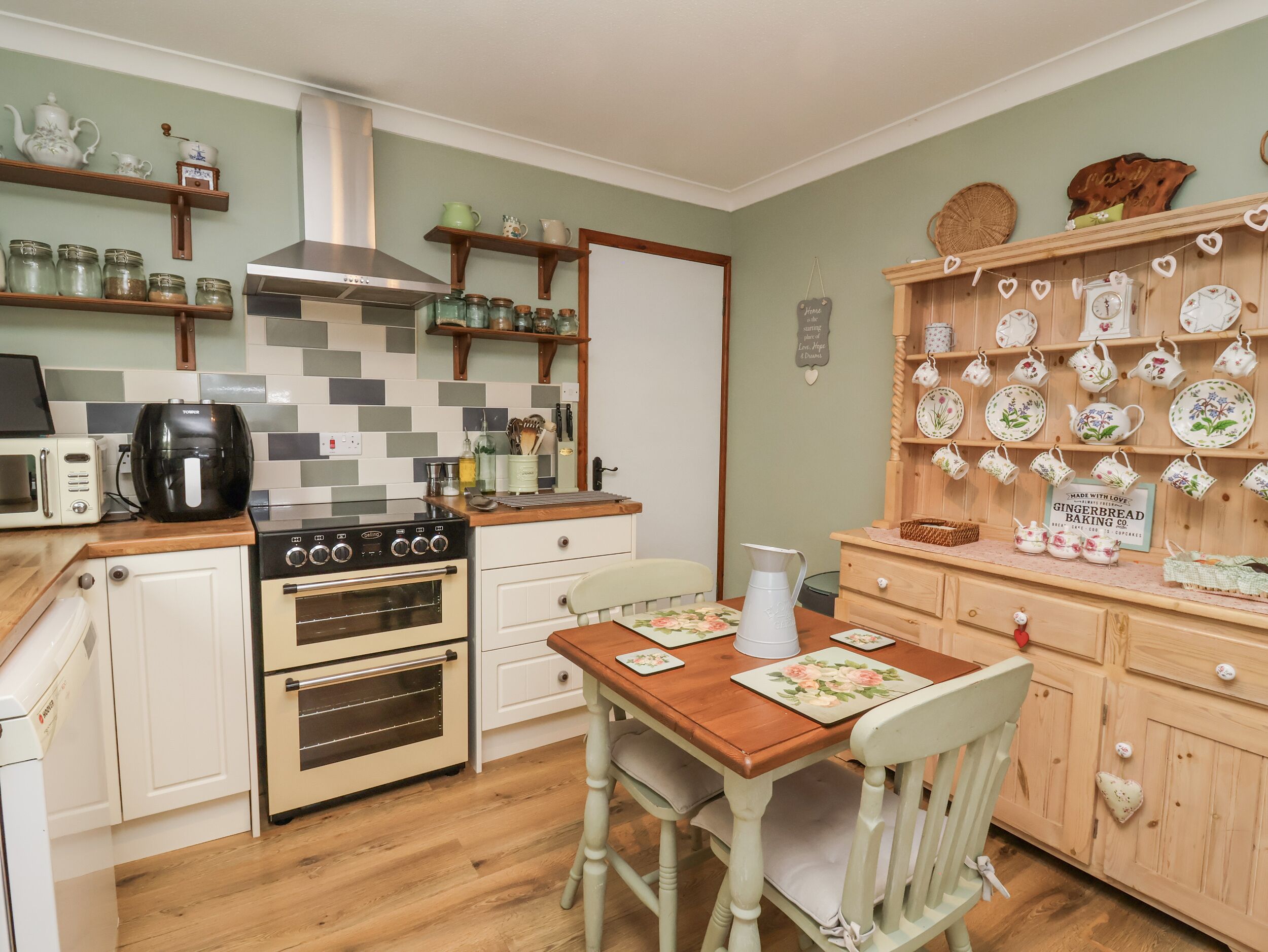 Dishwasher, cookware/dishes/utensils