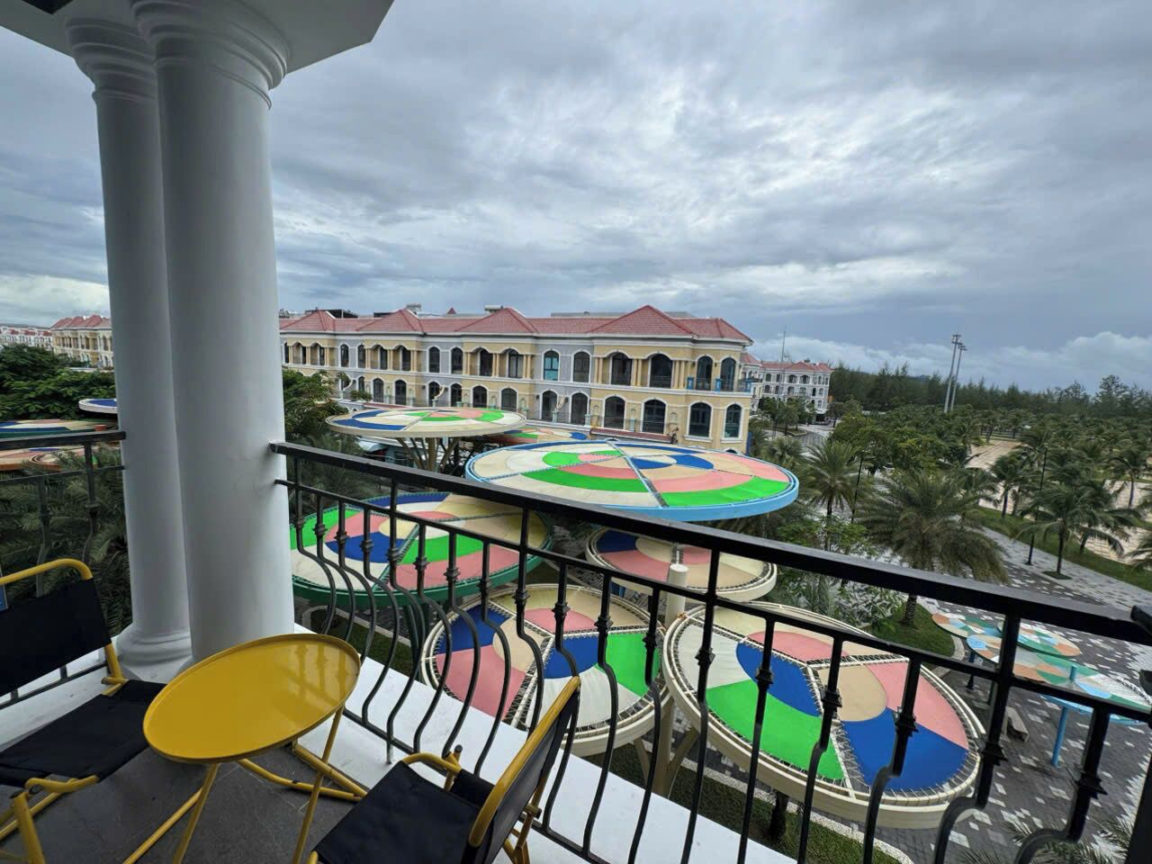 Comfort fyrbäddsrum - balkong - utsikt mot trädgården | Balkong