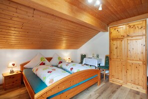 1 bedroom, WiFi, bed sheets