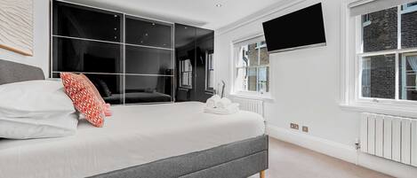 1 chambre, fer et planche à repasser, lit parapluie, Wi-Fi