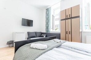 Bügeleisen/Bügelbrett, WLAN, Bettwäsche