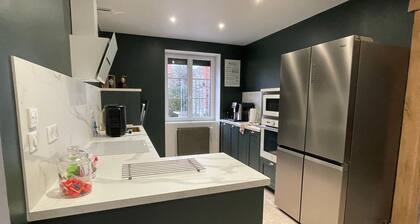 Domaine Renovated farm with SPA, 15 sleeps, private parking, near Paris