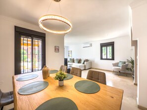 Dining - House in Estepona with garden and pool access (Estepona)