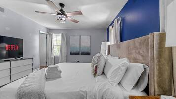 5 bedrooms, desk, iron/ironing board, WiFi