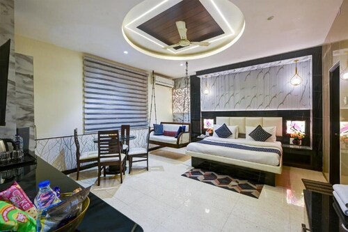 Hotel Baba Deluxe By RCG Hotels