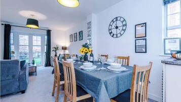 Apartment | In-room dining