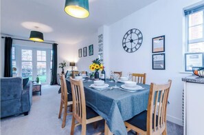 Apartment | In-room dining