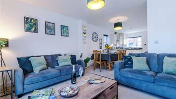 Apartment | Living area