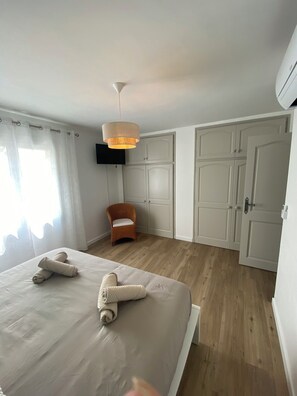 3 bedrooms, iron/ironing board, internet, bed sheets - Villa Aix en Provence with air conditioning, parking and private terrace (Aix-en-Provence)