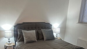 2 kamar tidur, Wi-Fi gratis, dan seprai linen