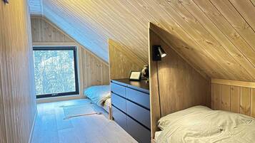 Cabin, 4 Bedrooms, Terrace, Lake View | 5 bedrooms