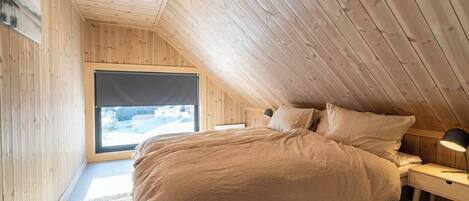 Cabin, 4 Bedrooms, Terrace, Lake View | 5 bedrooms