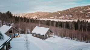 Mökki, 4 makuuhuonetta, terassi, järvinäköala | Ulkopuoli
