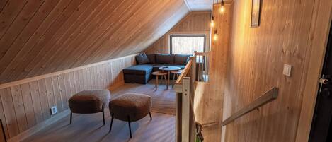 Cabin, 4 Bedrooms, Terrace, Lake View | Interior