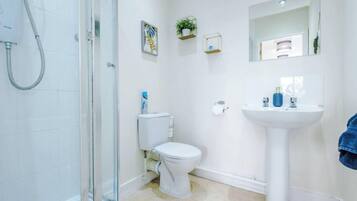 Apartment | Bathroom