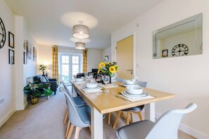 Apartment | Living area