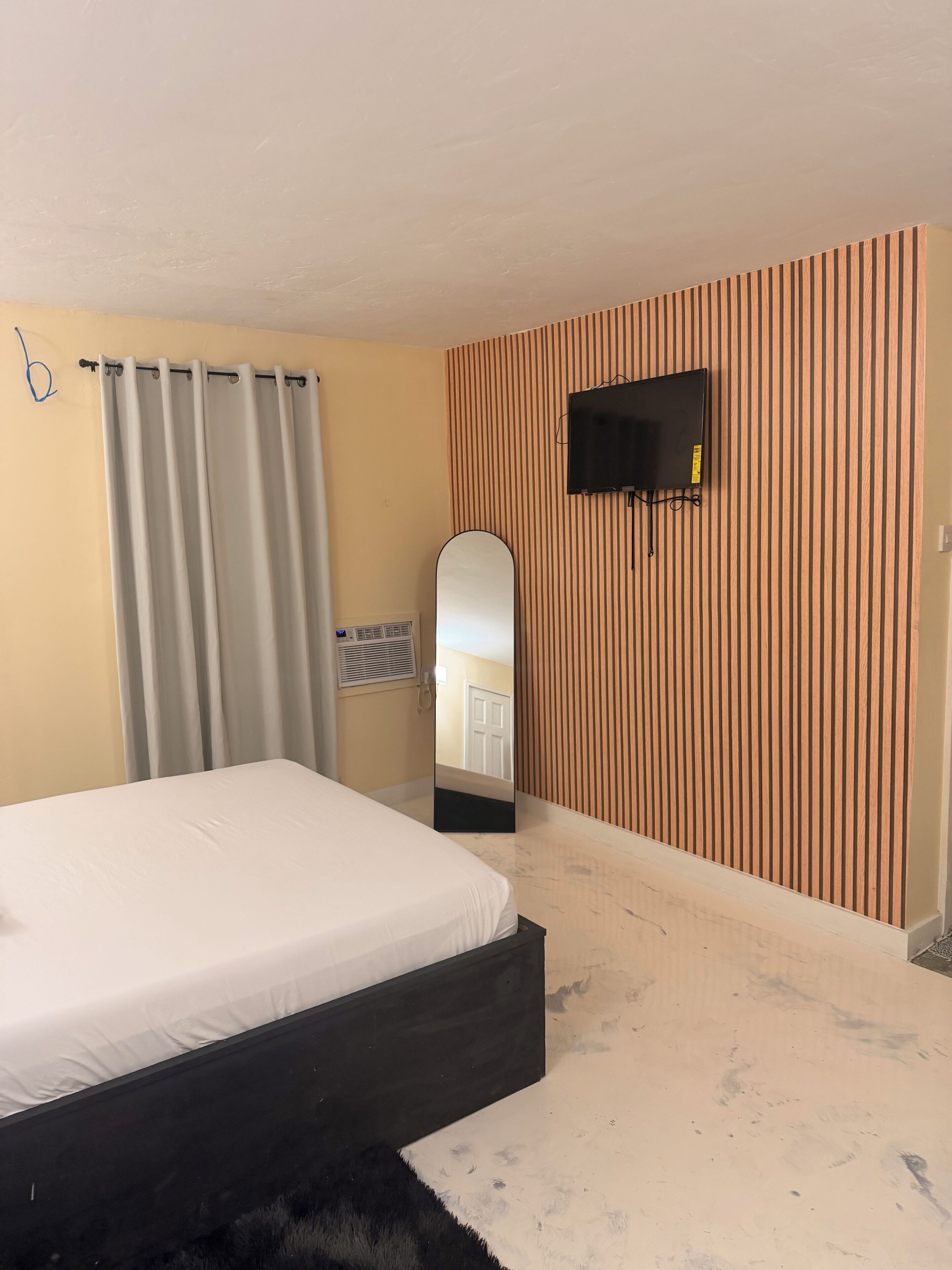 Romantic Apartment | Blackout drapes, iron/ironing board, free WiFi