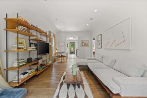 Lobby - West Hollywood Luxury Hacienda by Colby & Conrad (Los Angeles)