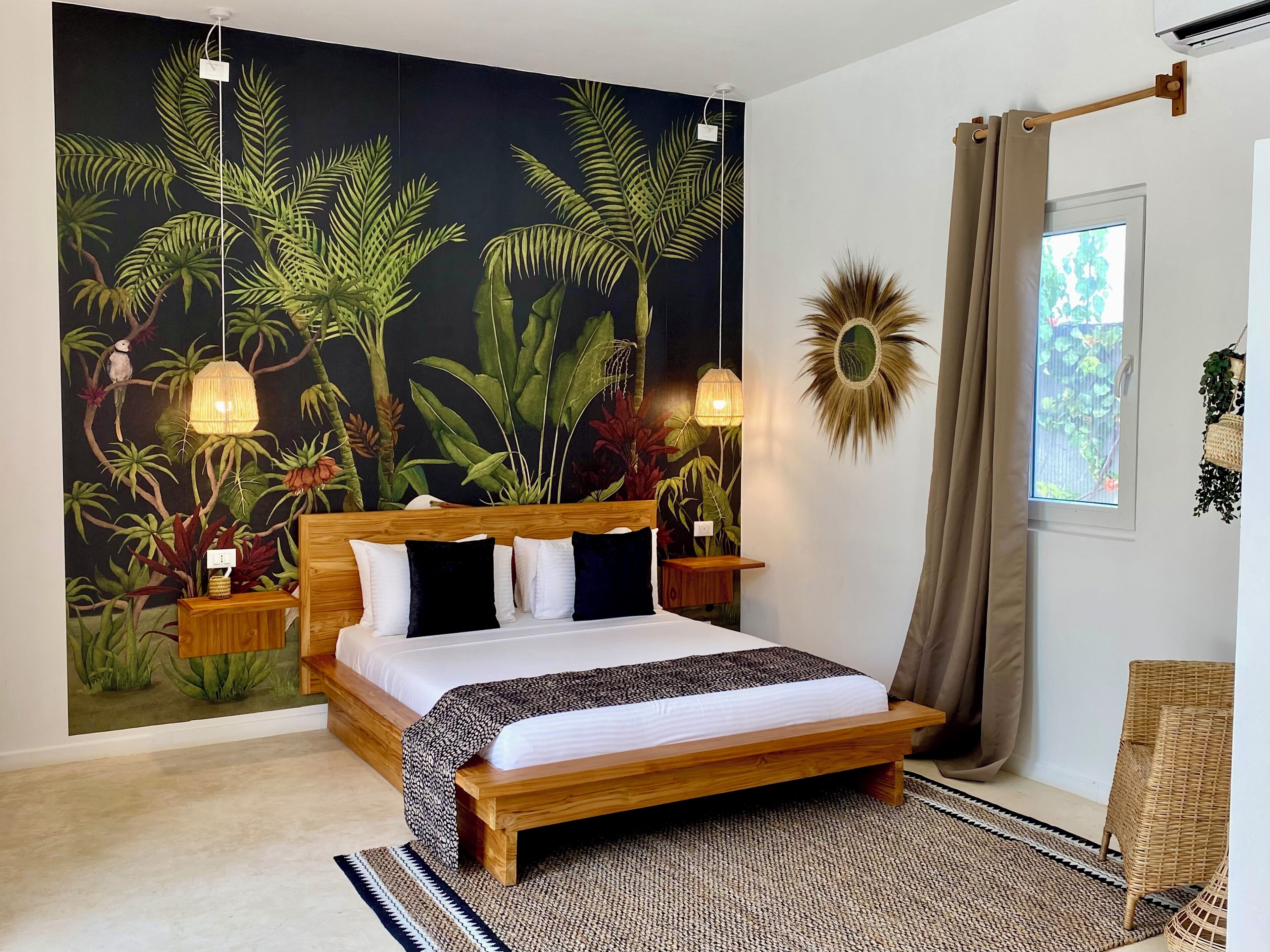 Villa de lujo, patio, vista al jardín | Caja de seguridad en la habitación y decoración personalizada 