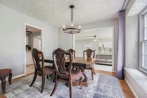 Dining - Northern Atlanta Retreat | Cozy 4 Bedroom (Marietta)