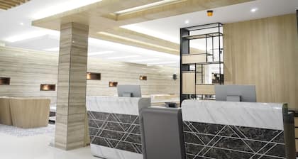 Front One Hotel Papua Lestari