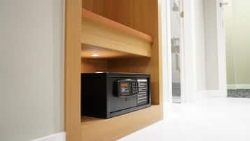 Habitación ejecutiva con 2 camas individuales, balcón | Escritorio y wifi gratis