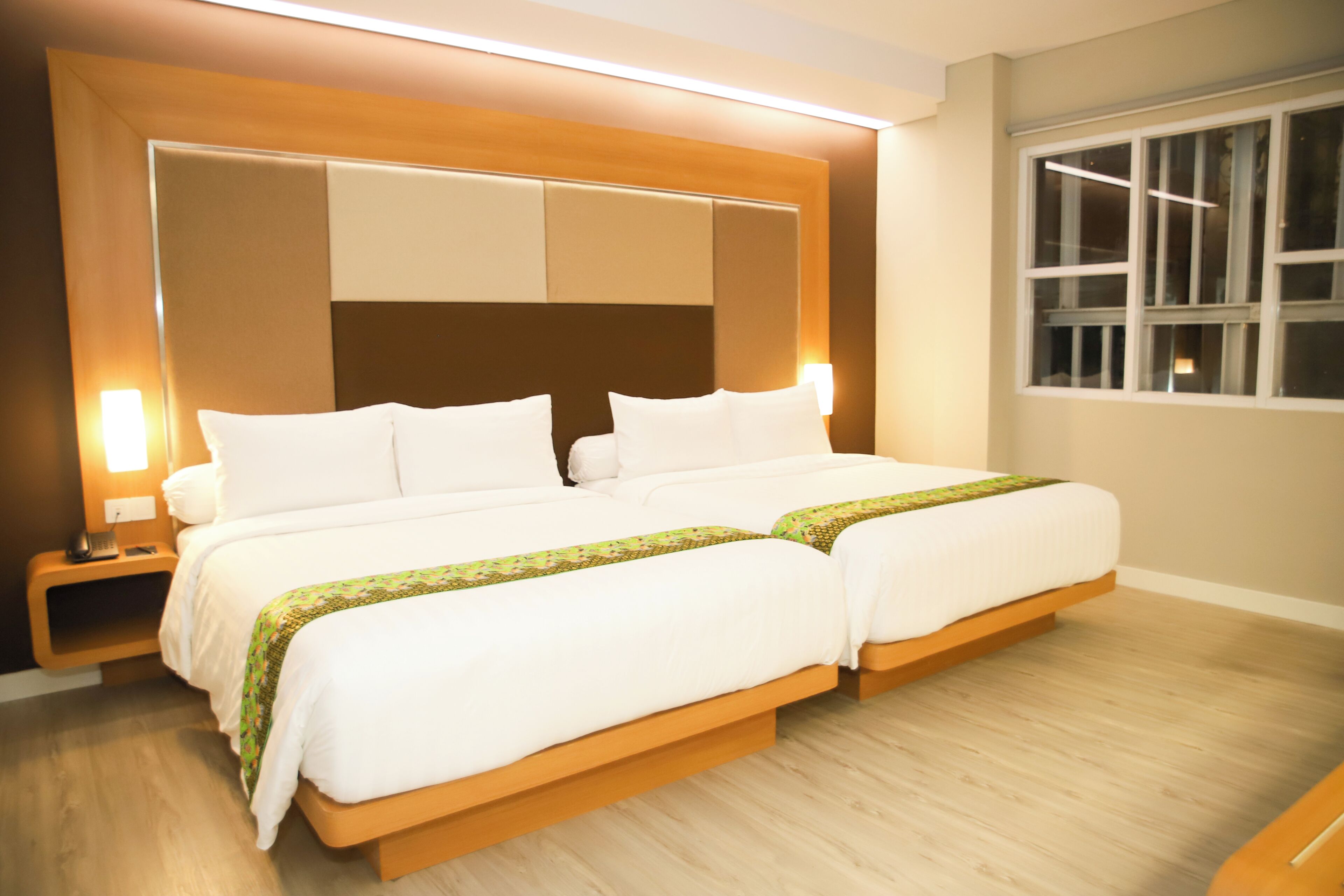 Dobbeltrom – familie, balkong | Skrivebord og wi-fi (inkludert)