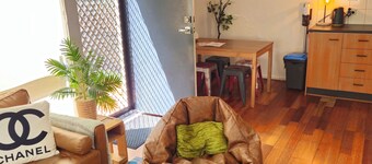 Quiet, peaceful northcote 1 bedroom unit