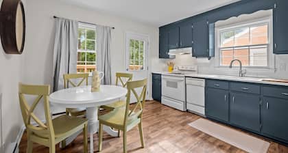 Bull City Bungalow Walk to Ninth St Near Duke